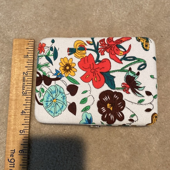 NWOT Floral Fabric Wallet - Picture 2 of 6